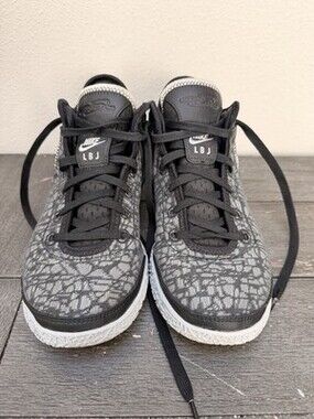 Nike LBJ Men's Athletic Shoes - Black/Grey